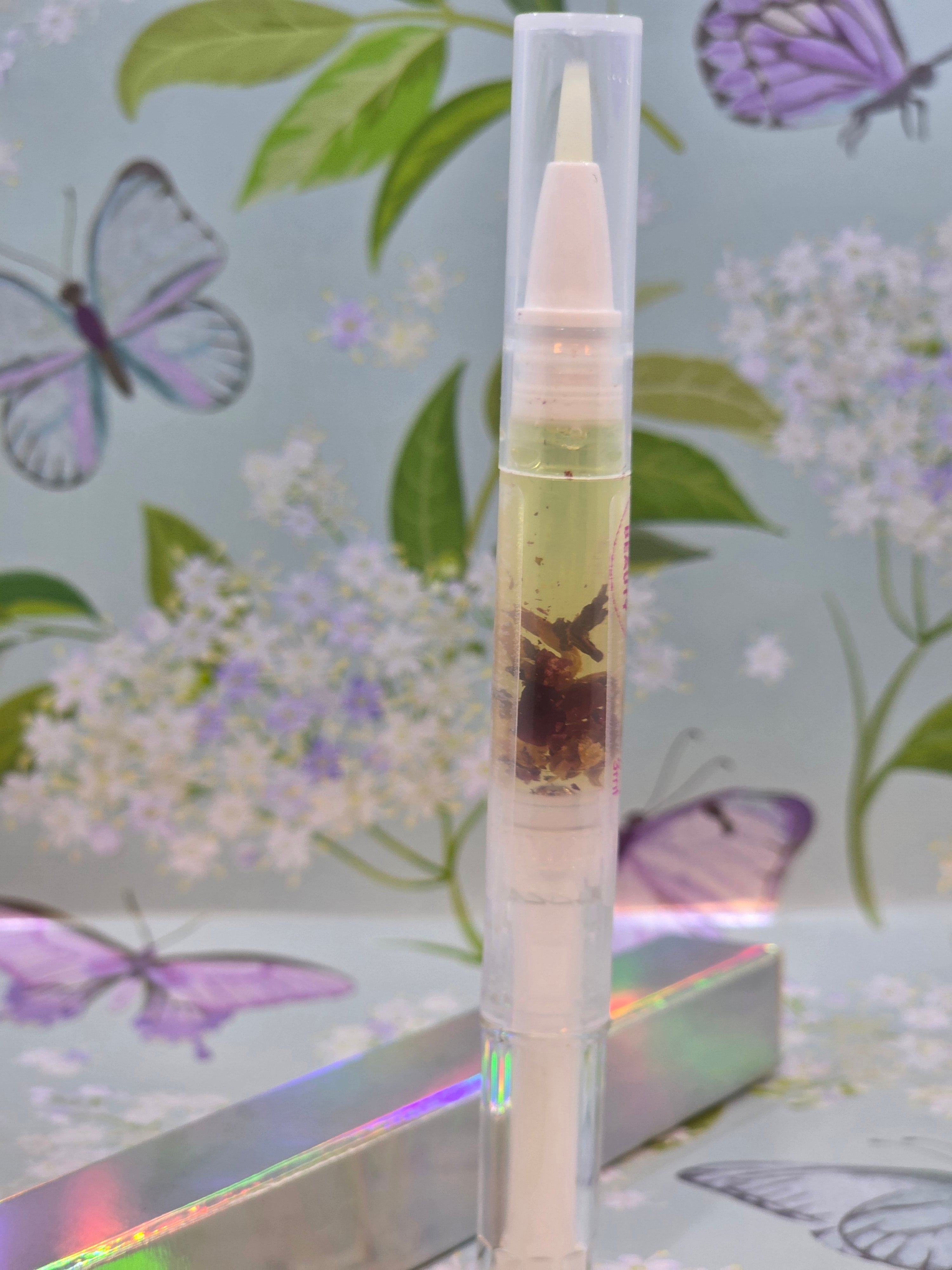 Cuticle Kiss in Genesis Rose